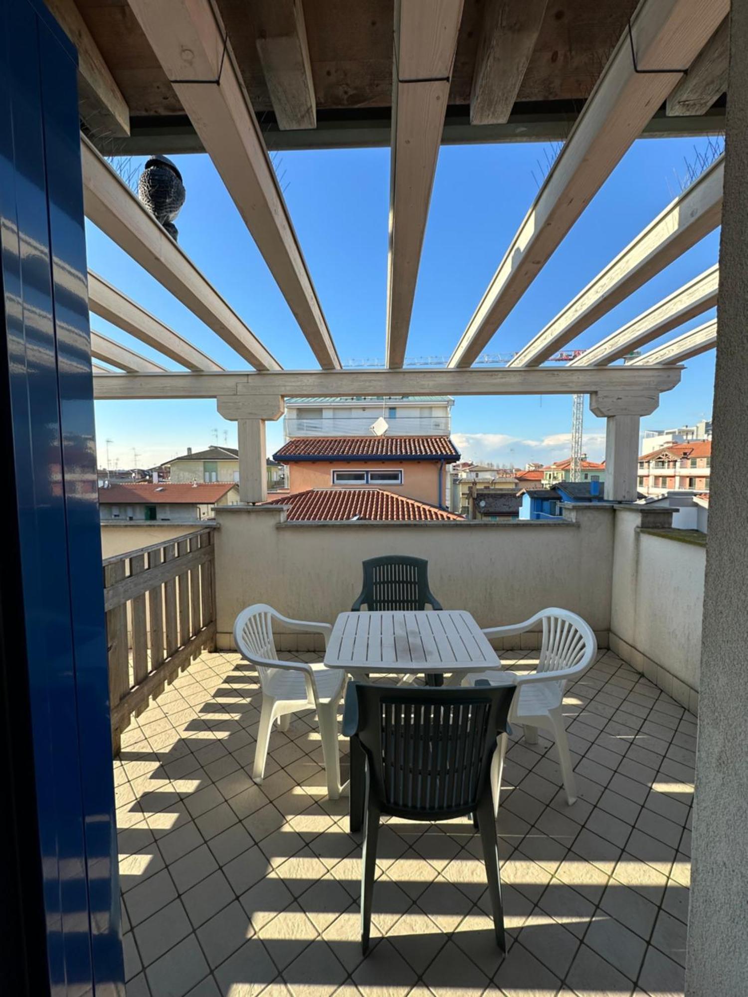 Residence Stefania Attici Su 2 Livelli - Agenzia Cocal Caorle Buitenkant foto