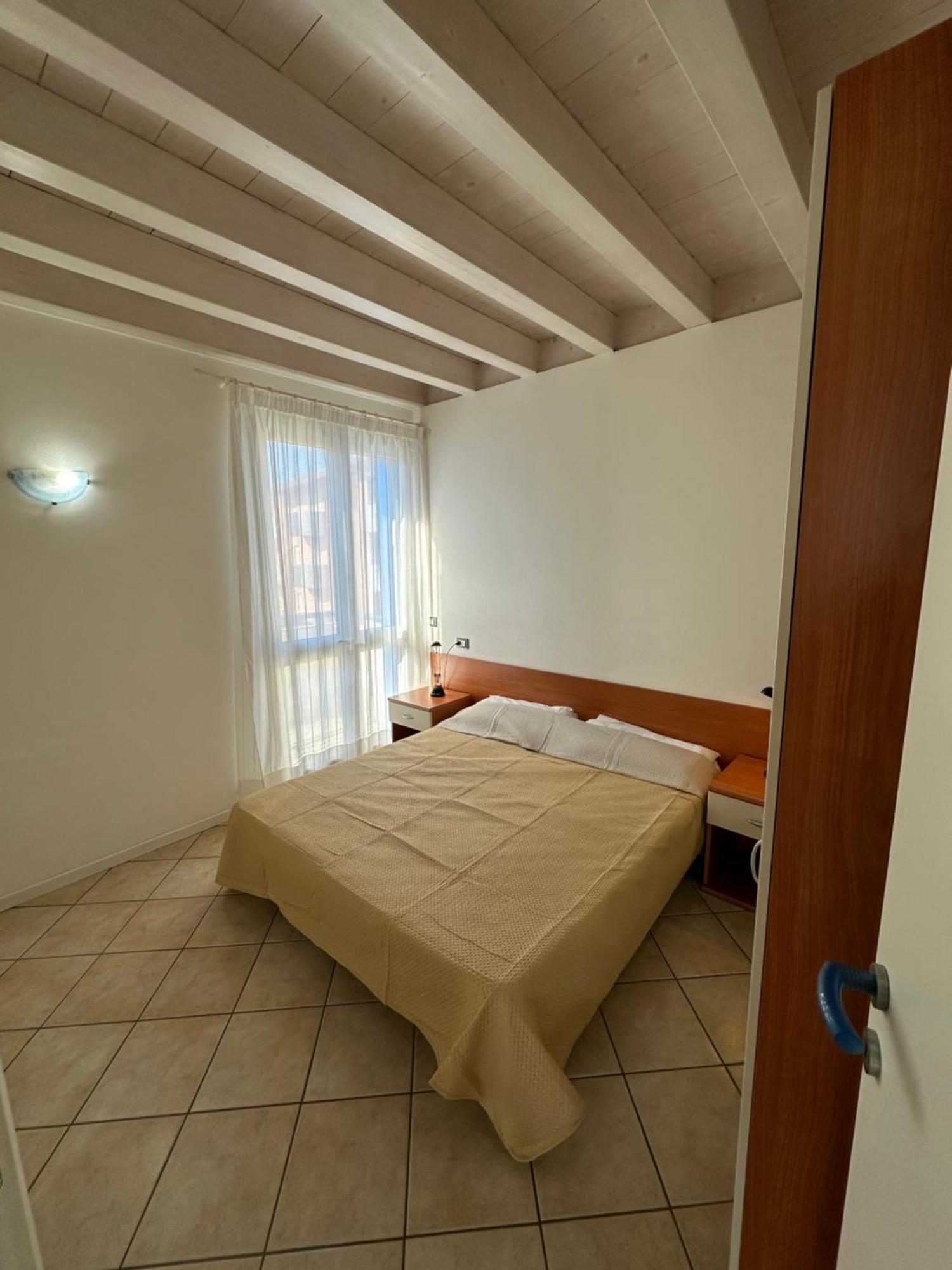 Residence Stefania Attici Su 2 Livelli - Agenzia Cocal Caorle Buitenkant foto