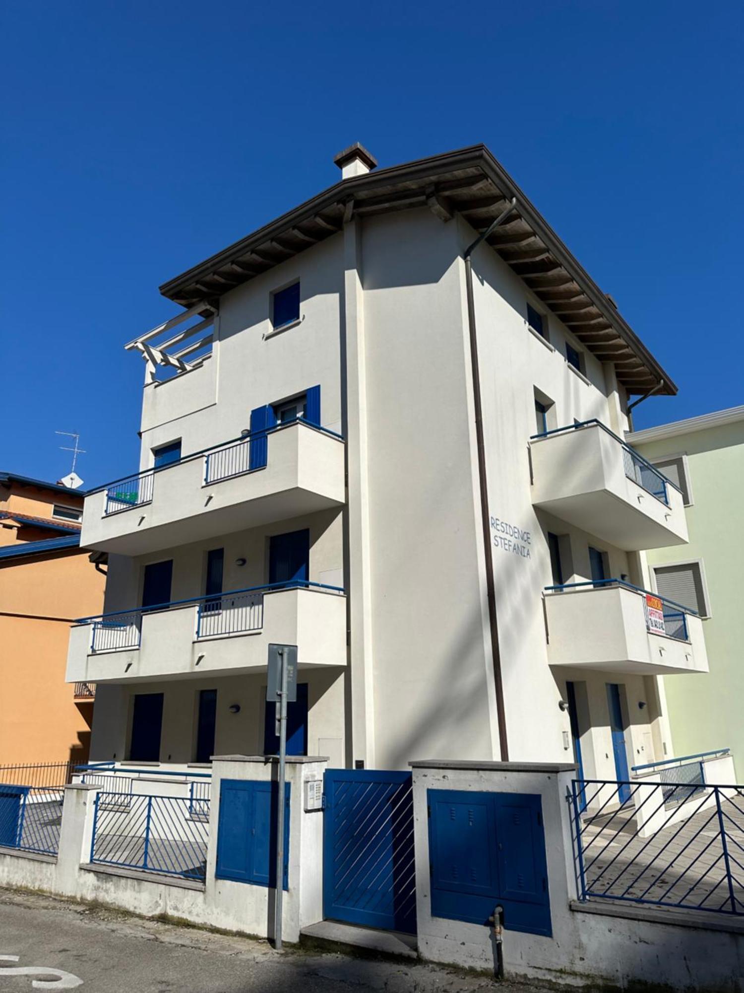 Residence Stefania Attici Su 2 Livelli - Agenzia Cocal Caorle Buitenkant foto
